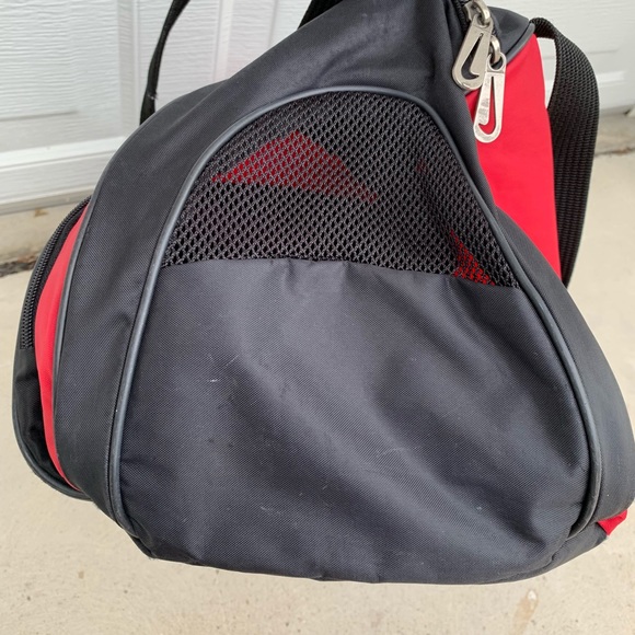 -SOLD- Vintage Nike Duffel Bag - Picture 4 of 8